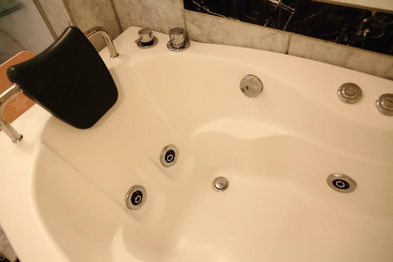 New Open!Good Location In Sappro! Max 9 Guest Hotell Sapporo Exteriör bild